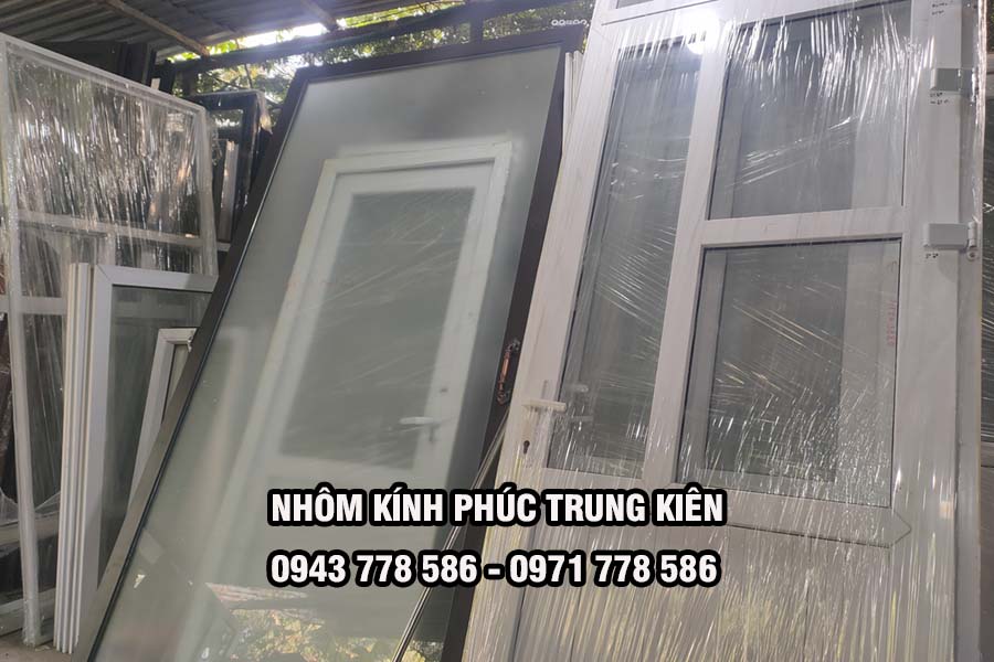 van-de-khach-hang-khi-thanh-ly-cua-nhom-kinh-cu